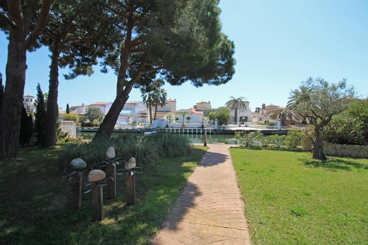 Apart-Rent Villa Ter 0010 Эмпуриабрава 0*,